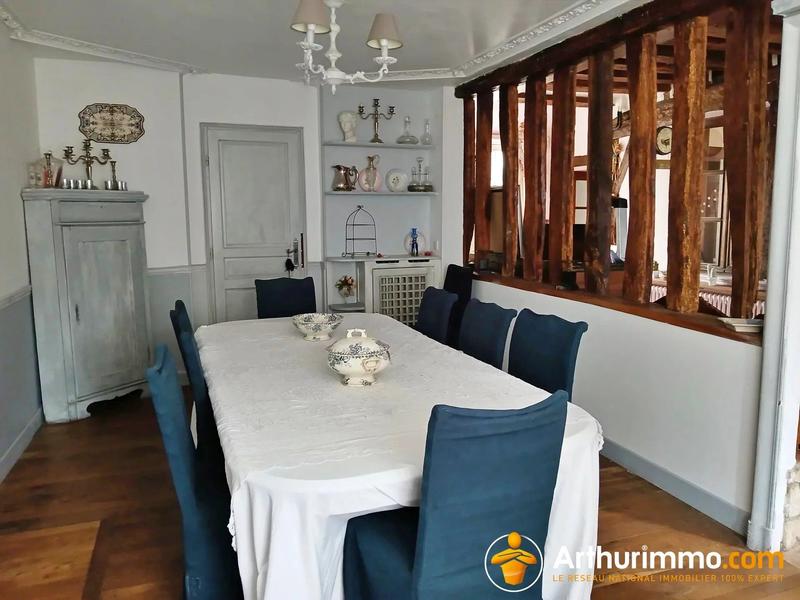 Maison - 228 m² - 9 pièces