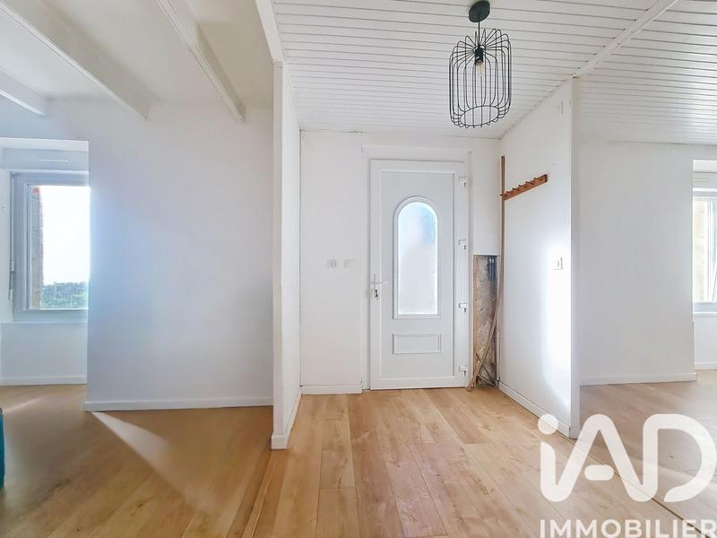 Maison - 182 m² - 9 pièces