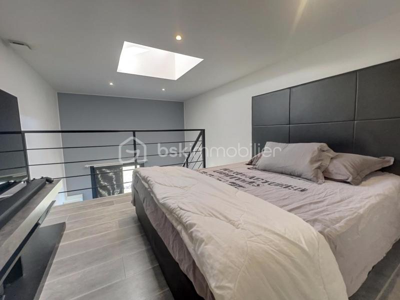 Maison - 180 m² - 6 pièces