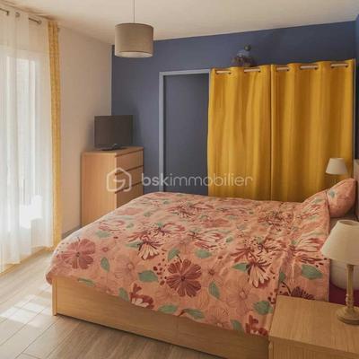 Maison - 205 m² - 7 pièces