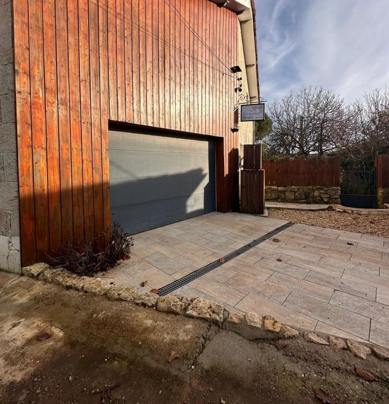 Maison en pierre - 254 m² - 7 pièces