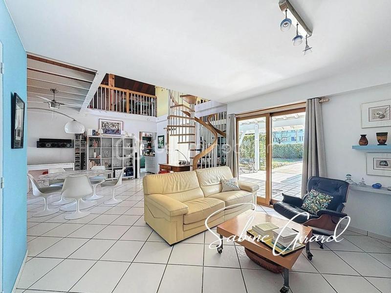 Maison - 101 m² - 3 pièces