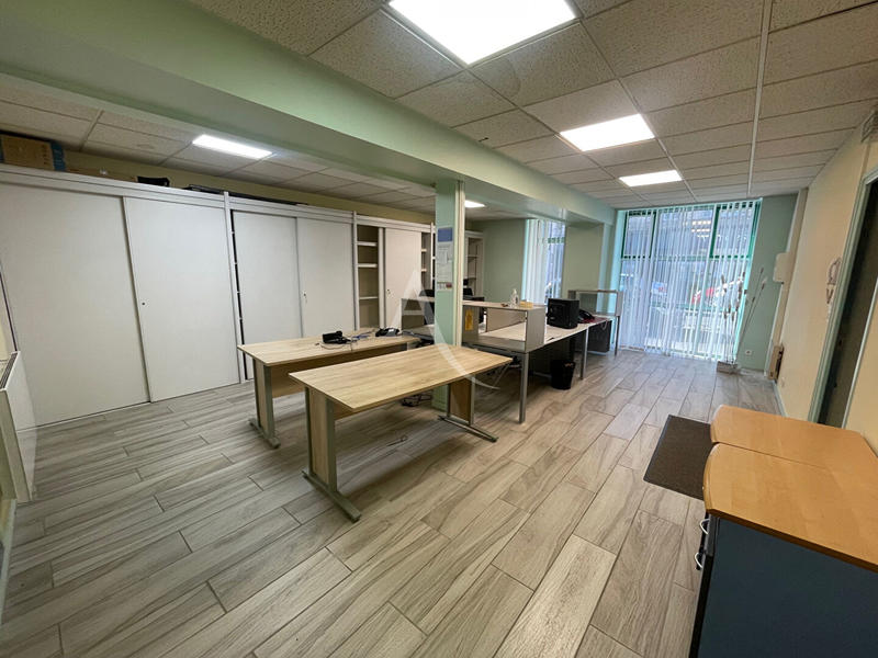 Local commercial - 66 m²