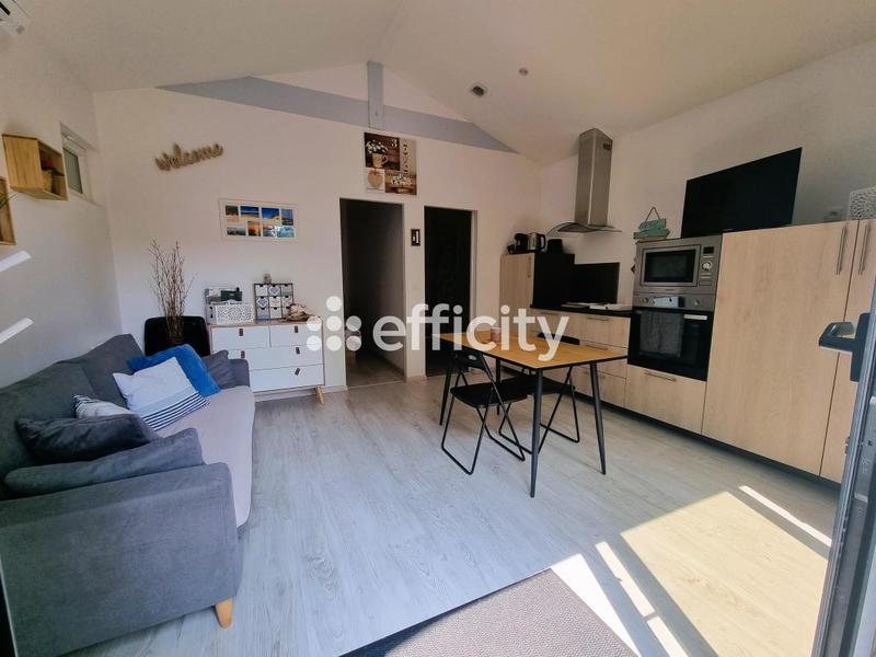 Maison - 180 m² - 8 pièces