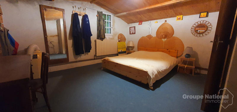 Maison - 195 m² - 9 pièces