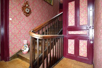 Maison - 240 m² - 10 pièces