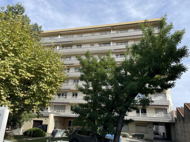 Appartement - 128 m² - 6 pièces