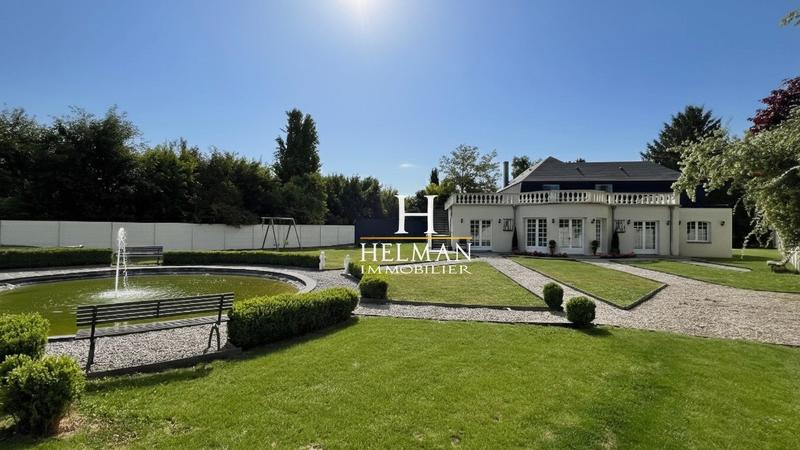 Maison - 405 m² - 12 pièces