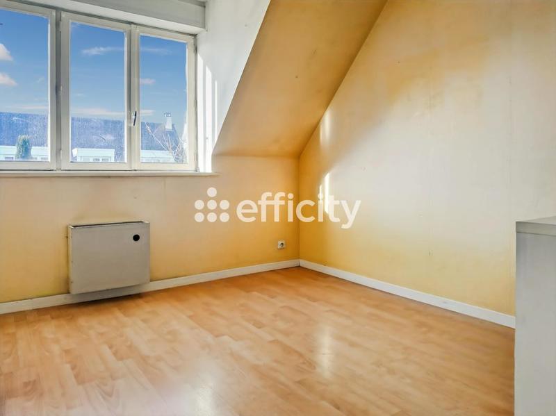 Maison - 150 m² - 7 pièces