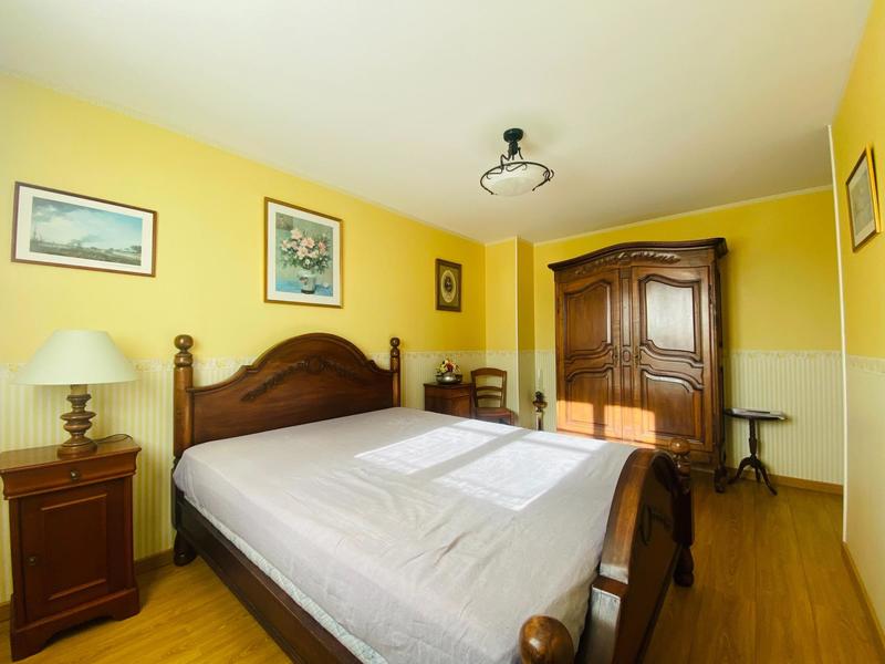 Maison - 183 m² - 8 pièces