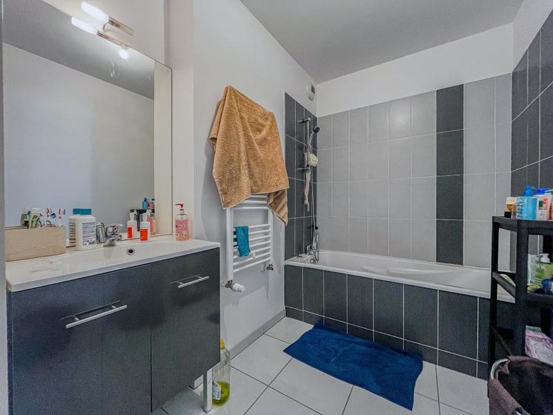 Appartement - 60 m² - 2 pièces