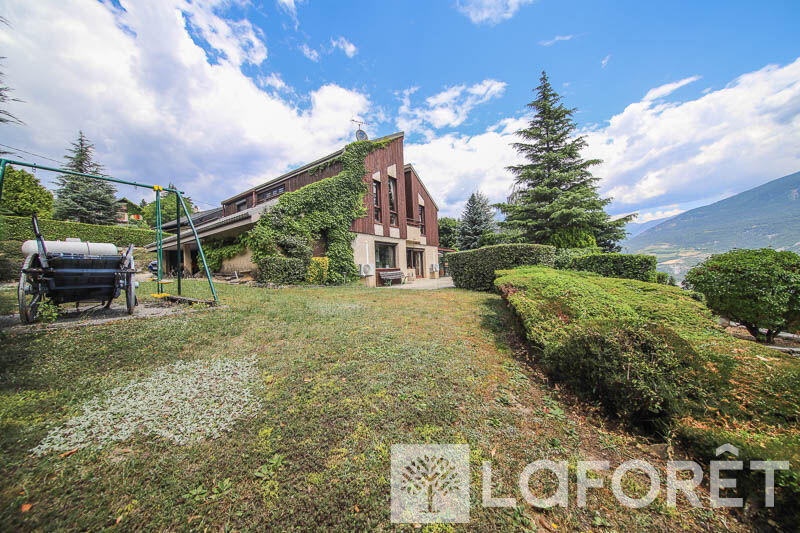 Maison - 171 m² - 5 pièces