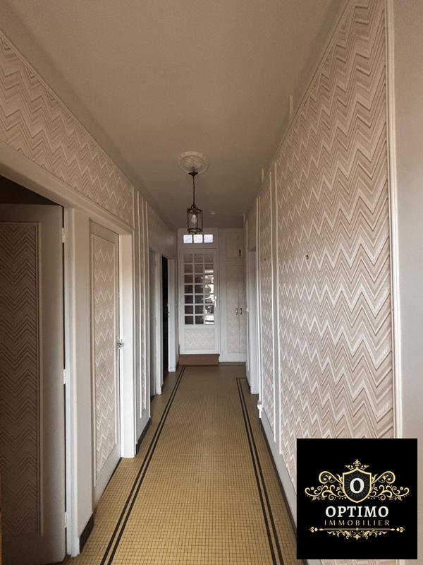 Maison traditionnelle - 103 m² - 6 pièces