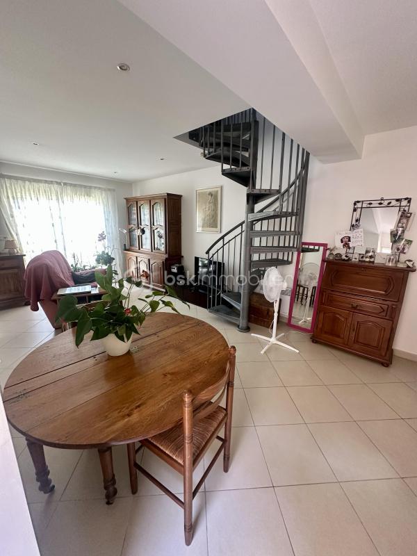 Maison - 145 m² - 7 pièces