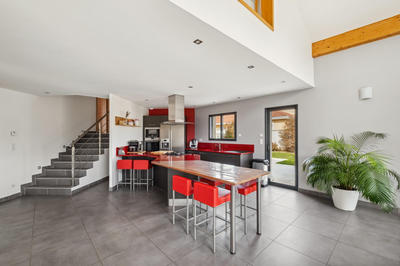 Maison - 140 m² - 6 pièces