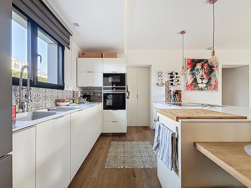 Maison - 145 m² - 5 pièces