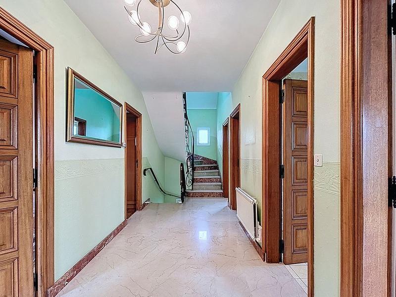 Maison - 170 m² - 7 pièces