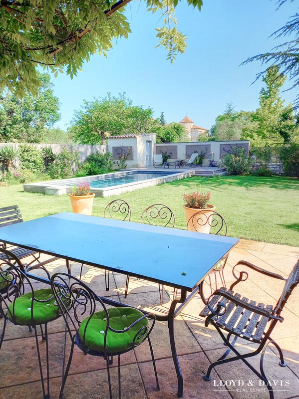 Mas - 204 m² - 9 pièces