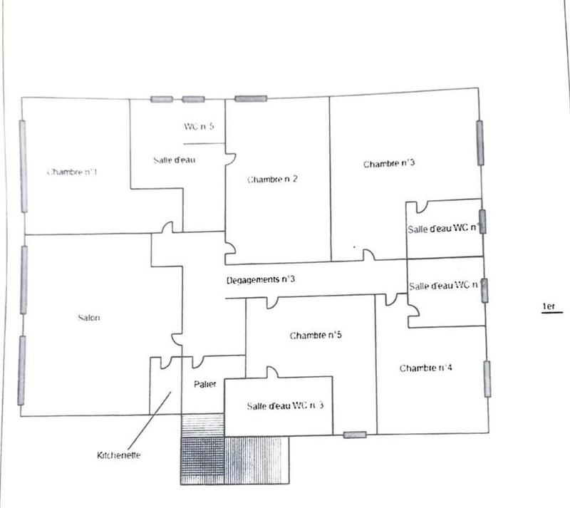 Maison ancienne - 350 m² - 16 pièces