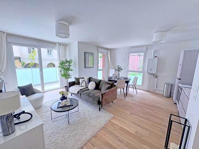 Appartement - 100 m² - 4 pièces