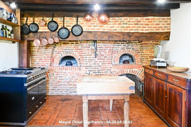 Maison - 201 m² - 14 pièces