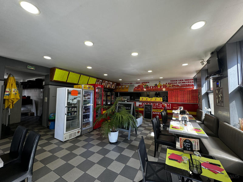 Local commercial - 108 m² - 3 pièces