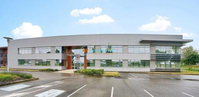 Local d'activité / Entrepôt - 3 290 m²