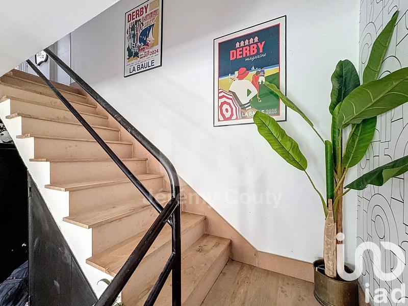 Maison - 200 m² - 11 pièces