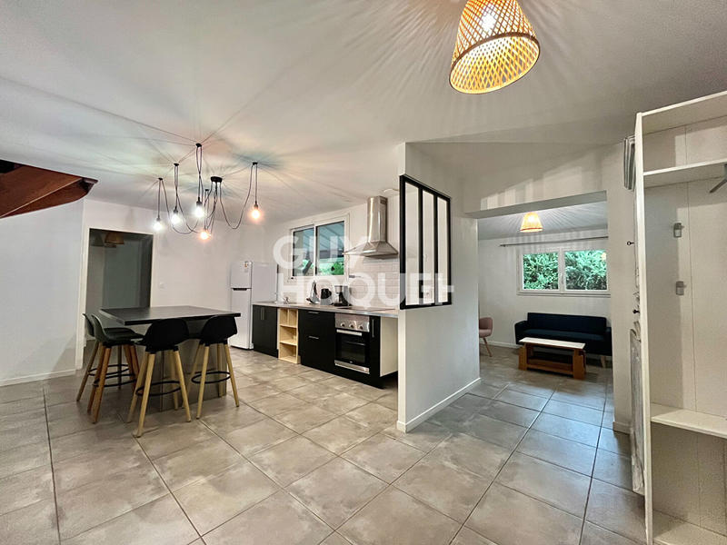 Maison - 92 m² - 4 pièces