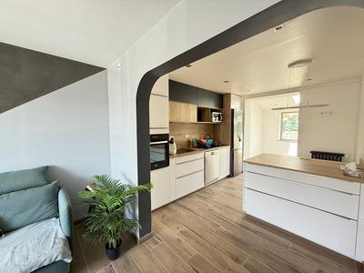 Maison - 146 m² - 7 pièces