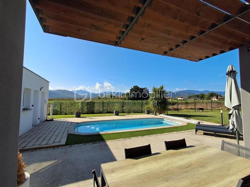 Maison - 130 m² - 4 pièces