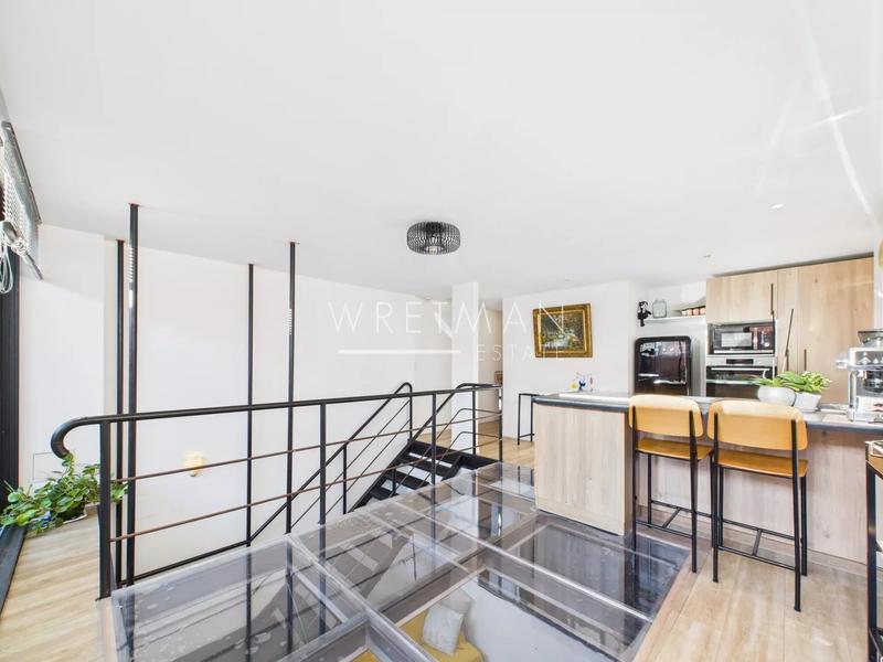 Loft - 86 m² - 4 pièces