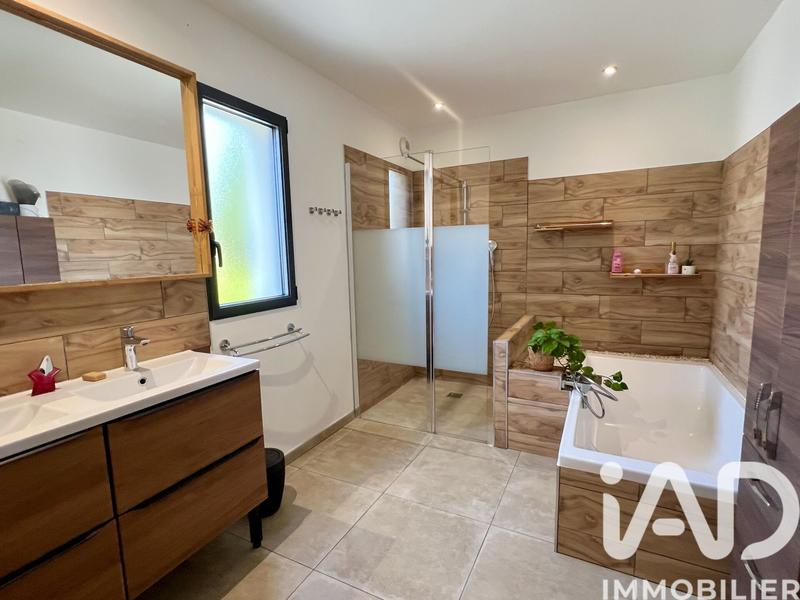 Maison - 189 m² - 7 pièces