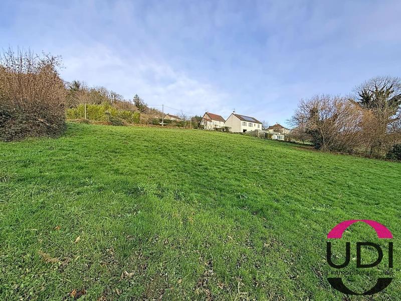 Terrain constructible - 3 070 m²