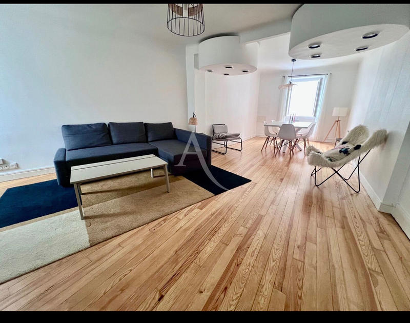 Immeuble - 7 pièces