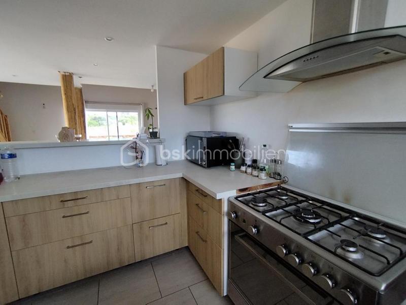 Maison - 305 m² - 10 pièces