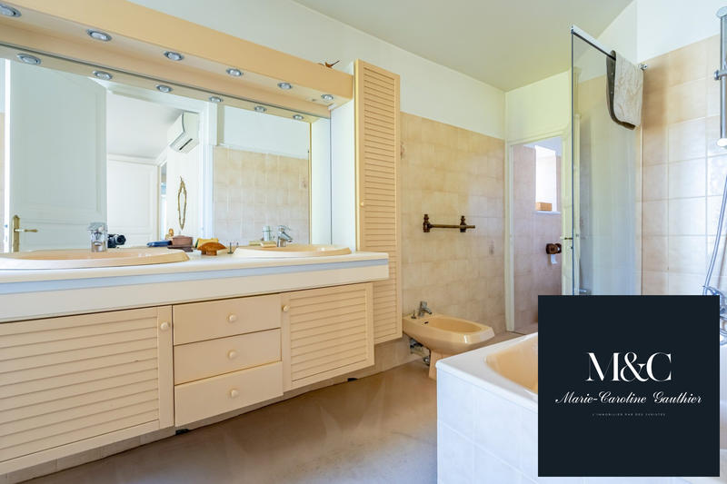 Appartement - 178 m² - 5 pièces