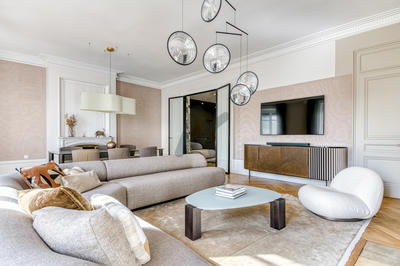 Appartement - 223 m² - 5 pièces