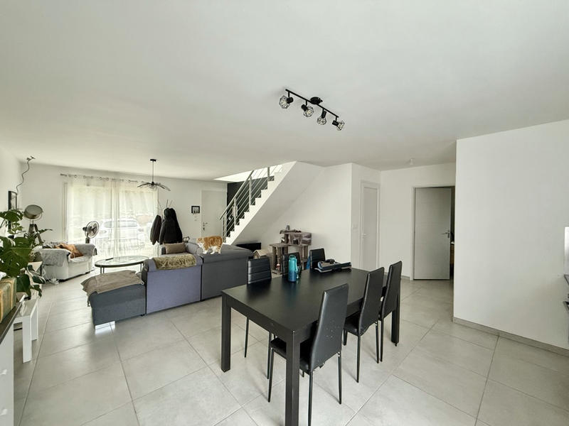 Maison - 94 m² - 4 pièces