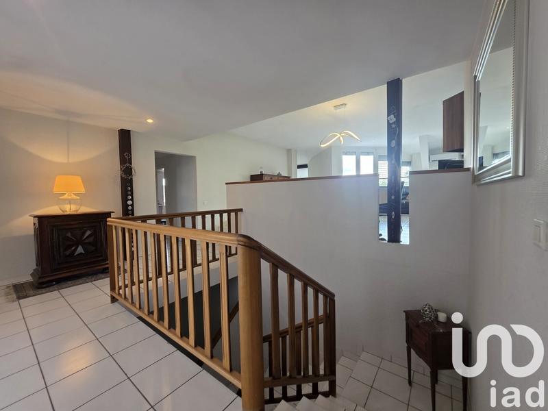 Maison - 360 m² - 10 pièces