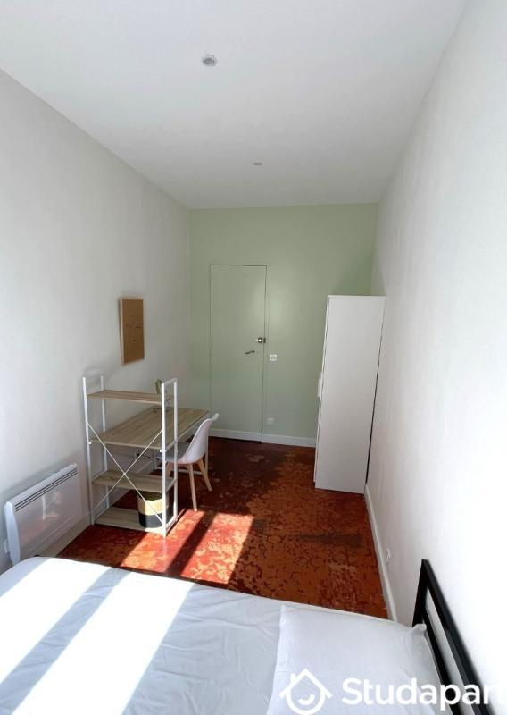 Chambre - 11 m² - 1 pièce
