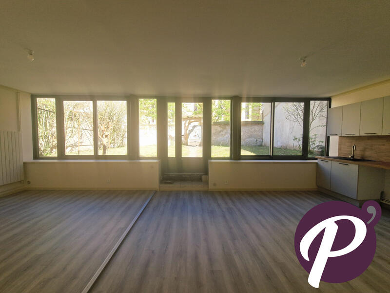 Appartement - 85 m² - 3 pièces