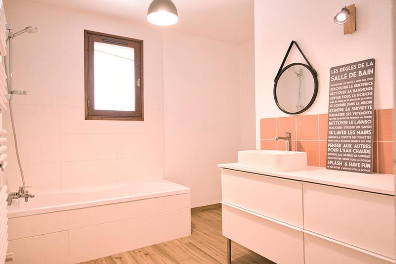 Maison - 254 m² - 12 pièces