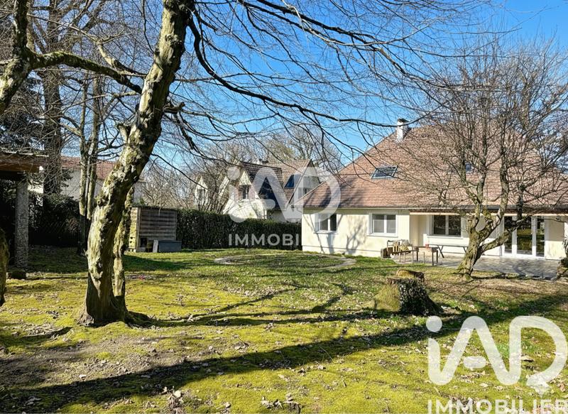 Maison - 180 m² - 8 pièces