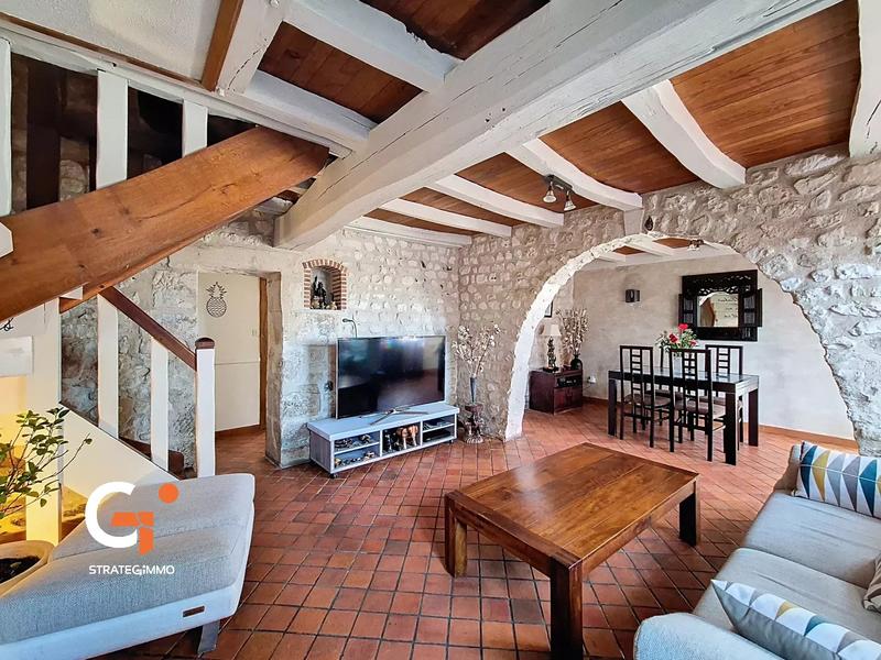 Maison - 200 m² - 10 pièces