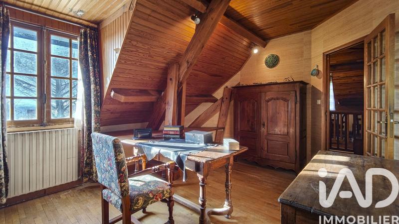 Maison - 255 m² - 9 pièces