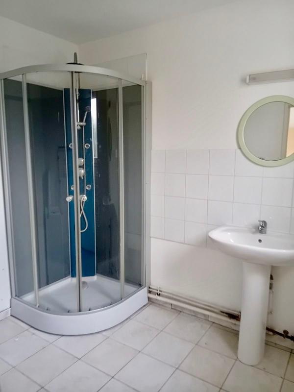 Maison traditionnelle - 85 m² - 3 pièces