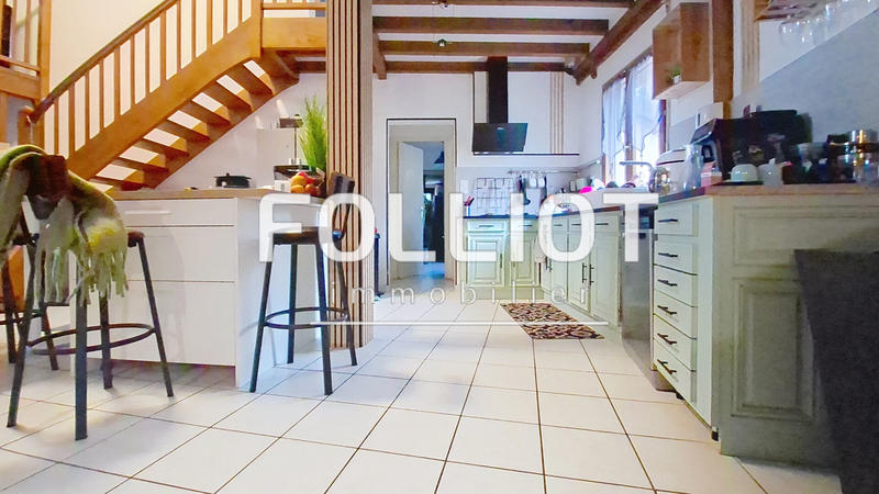 Maison - 205 m² - 7 pièces