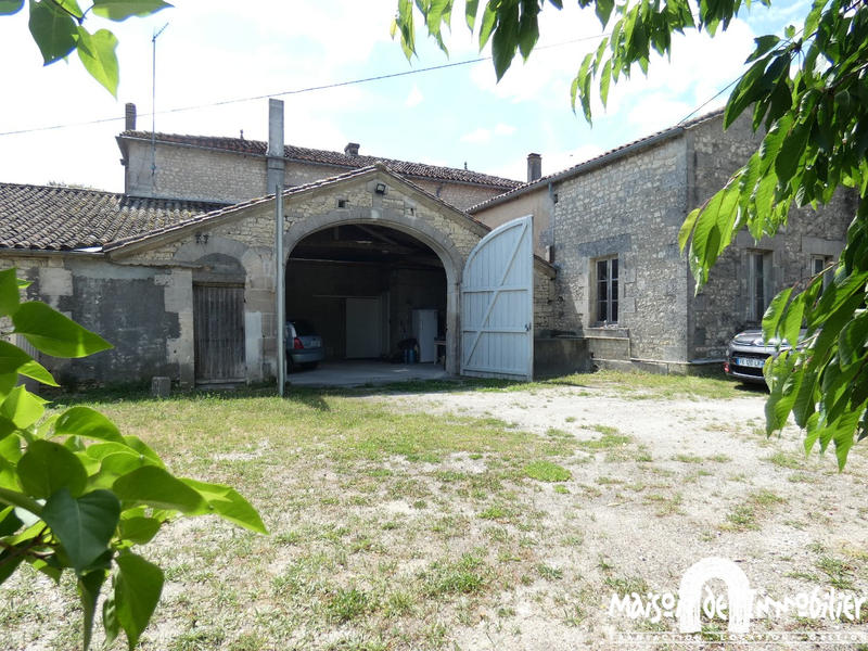 Maison - 285 m² - 7 pièces