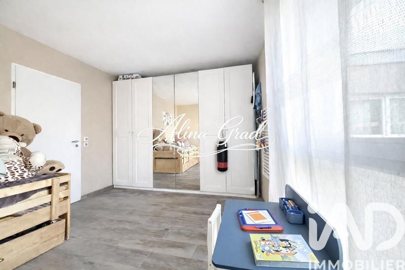 Appartement - 70 m² - 4 pièces